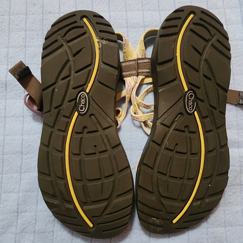 Chacos - Picture 3 of 4